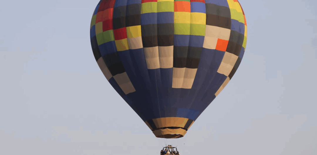 How to Create a Romantic Getaway for Two - Hot Air Balloon