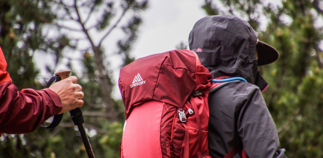 5 Ways to Become More Confident in the Outdoors 1 5 Ways to Become More Confident in the Outdoors - Two People Hiking